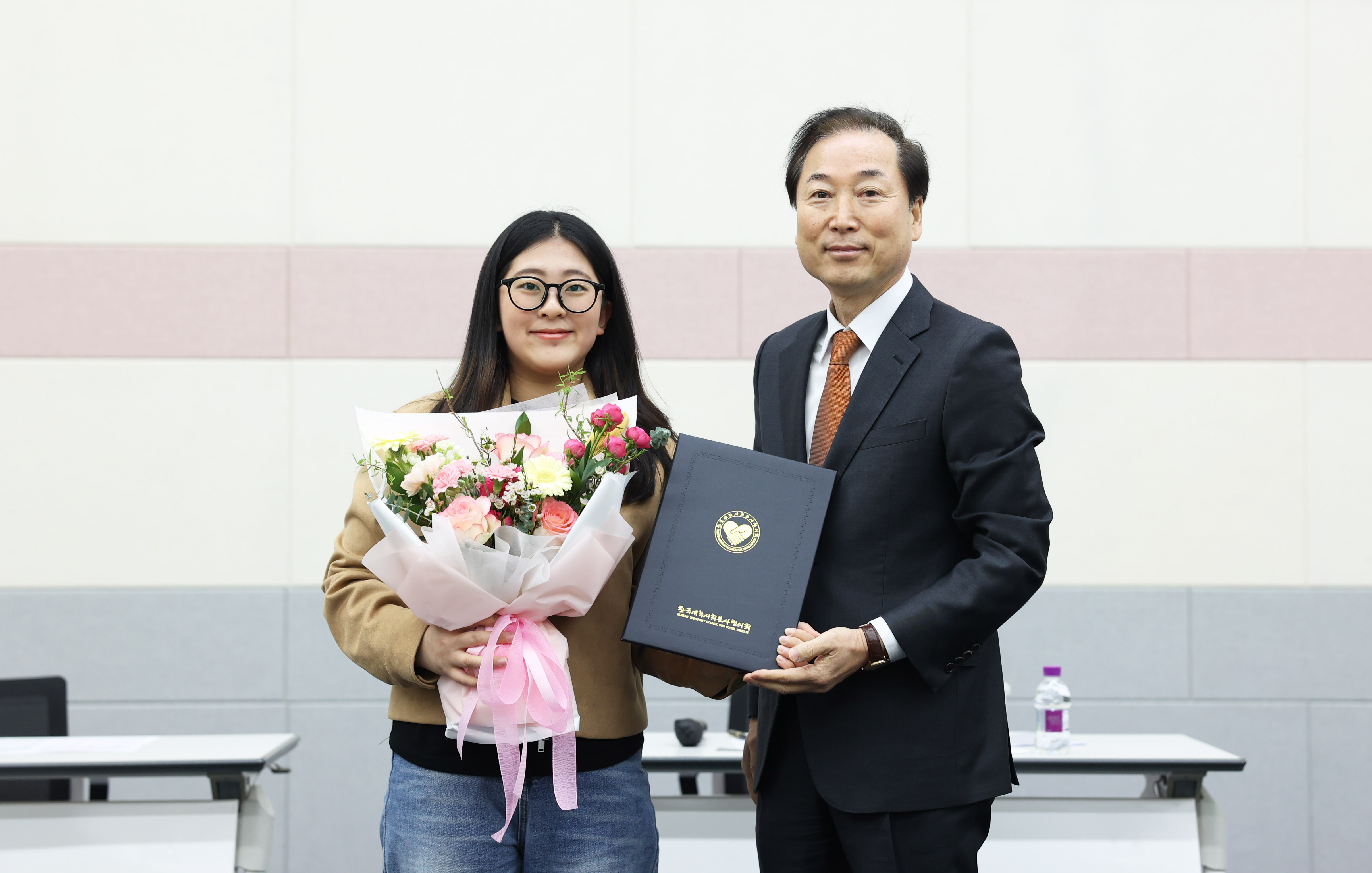 재학생 2명, 우수 봉사활동으로  2023년 한국대학사회봉사협의회장상 수상